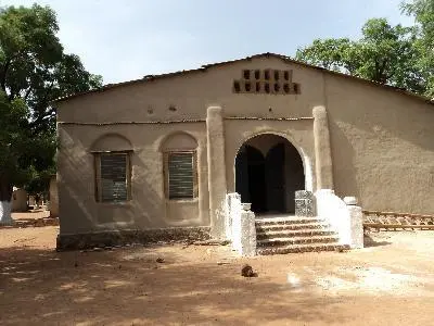 Ancien batiment pour culte à Sanekuy.jpg